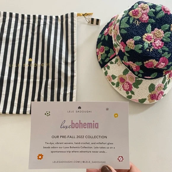 Lele Sadoughi Floral Embroidered Bucket Hat display picture 2
